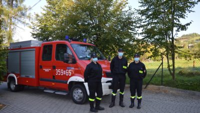 Próbna ewakuacja Szkoły Podstawowej w Koniuszowej
